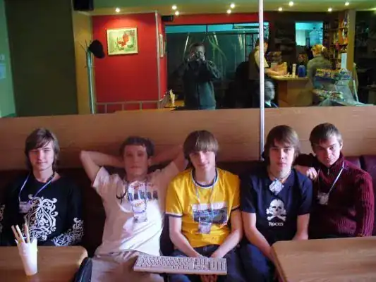 Организовал турнир по Quake 4